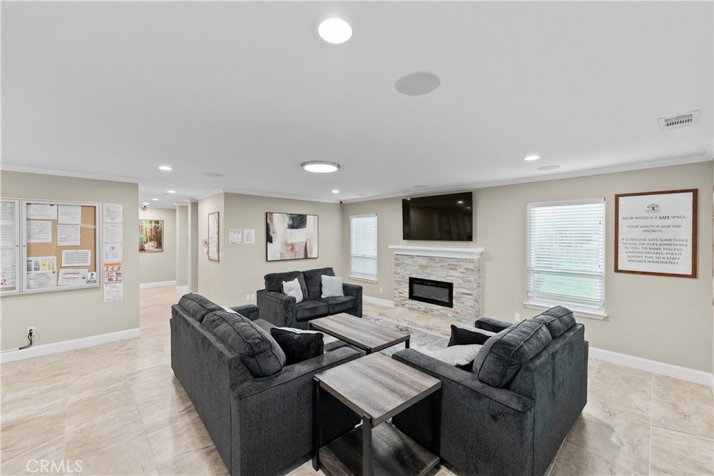 18804 Auberry Rd, Clovis, CA 93619