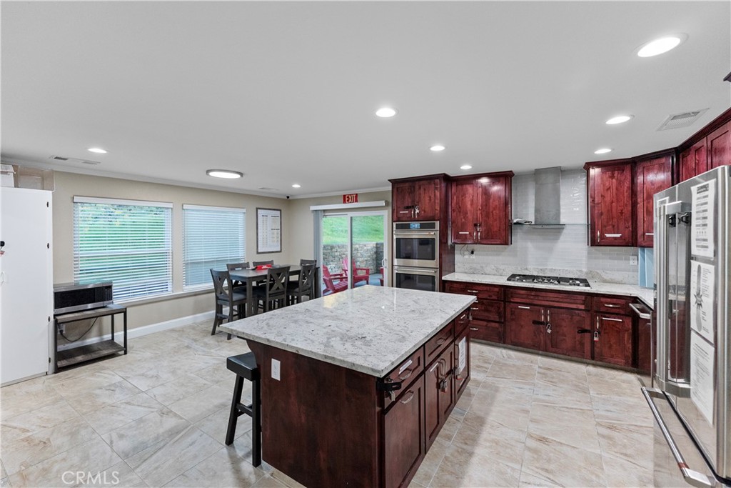 18804 Auberry Rd, Clovis, CA 93619