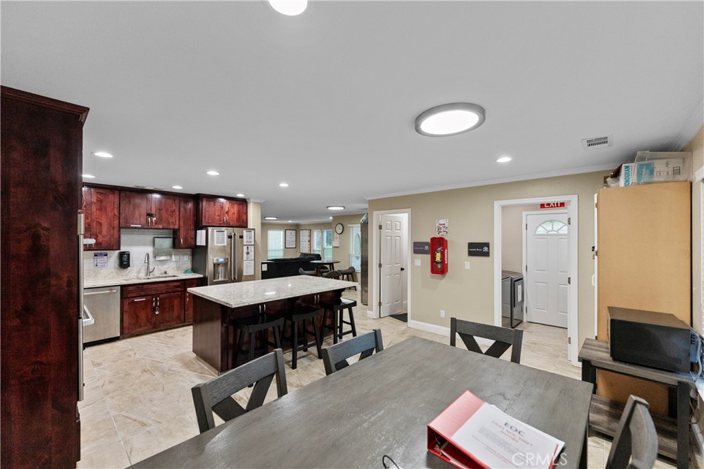 18804 Auberry Rd, Clovis, CA 93619