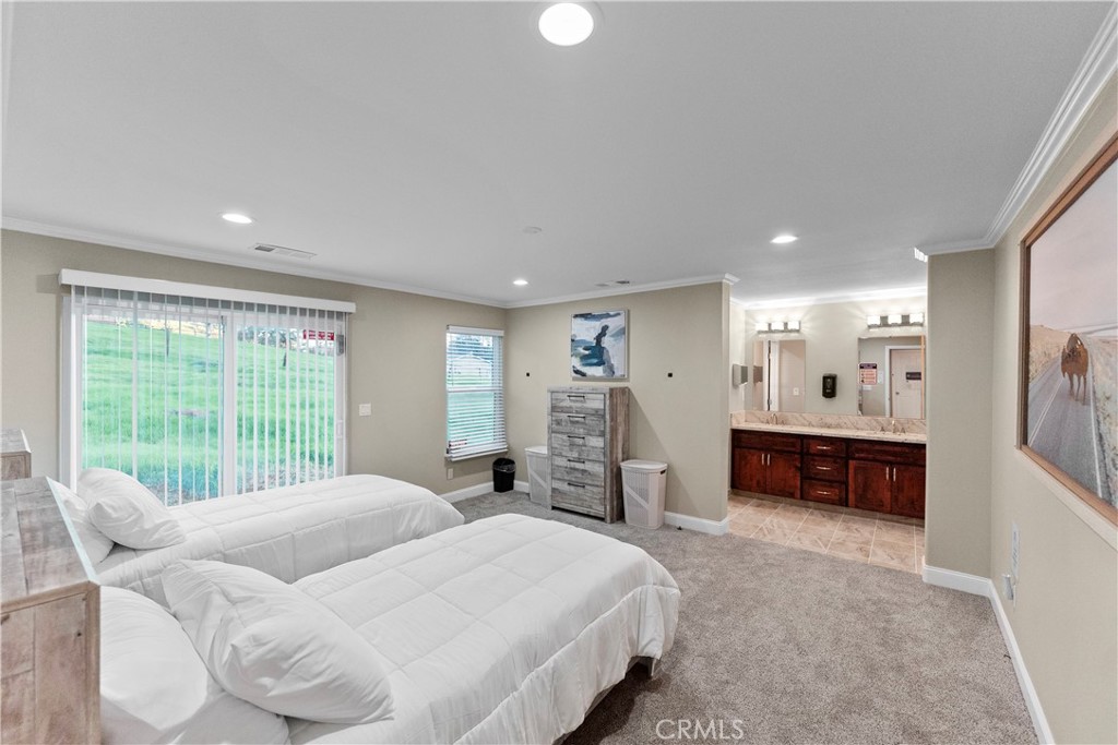 18804 Auberry Rd, Clovis, CA 93619