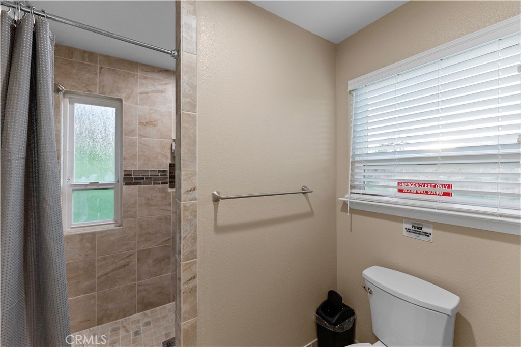 18804 Auberry Rd, Clovis, CA 93619