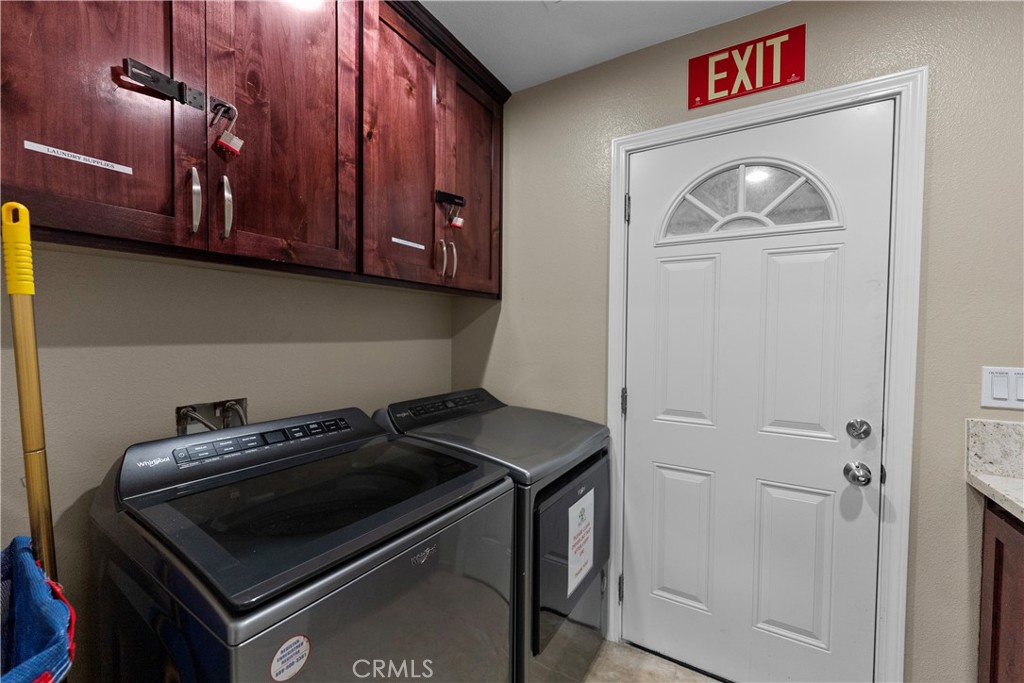 18804 Auberry Rd, Clovis, CA 93619