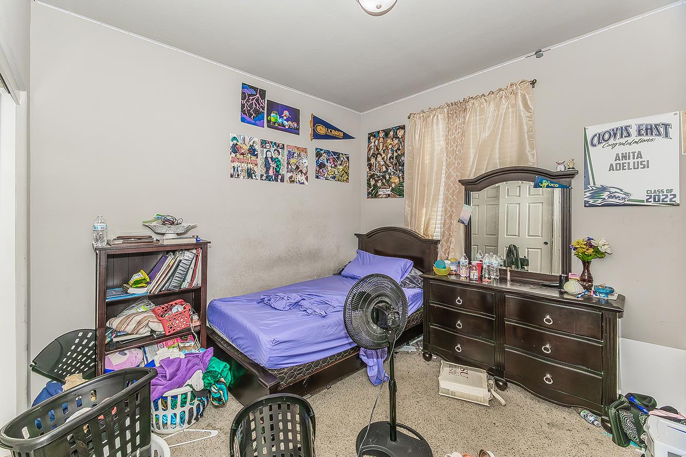 3549 Taylor Ln, Clovis, CA 93619