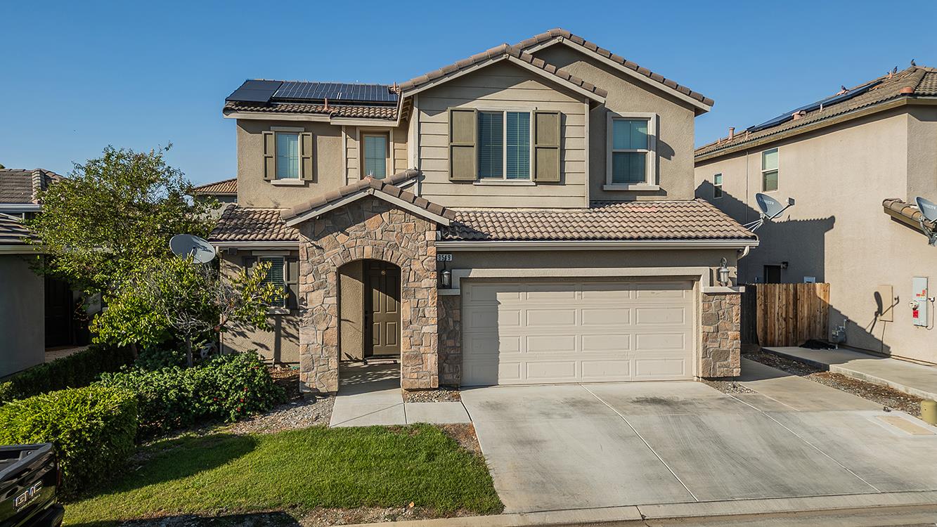 3549 Taylor Ln, Clovis, CA 93619