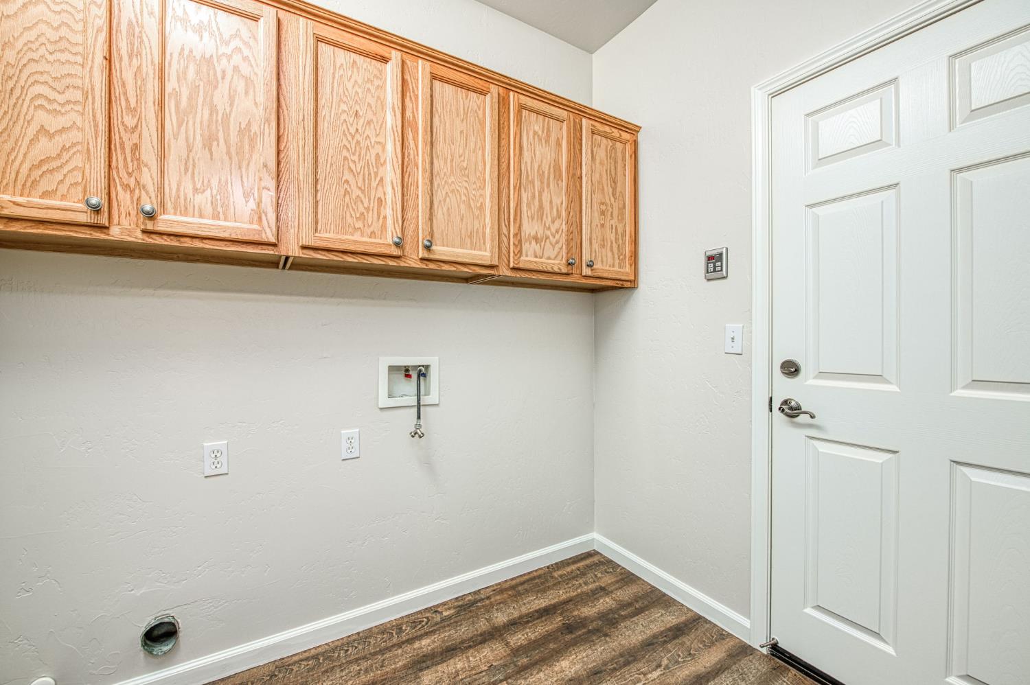 3040 Holland Ave, Clovis, CA 93619