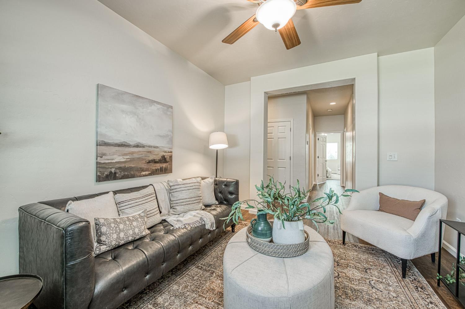 3040 Holland Ave, Clovis, CA 93619