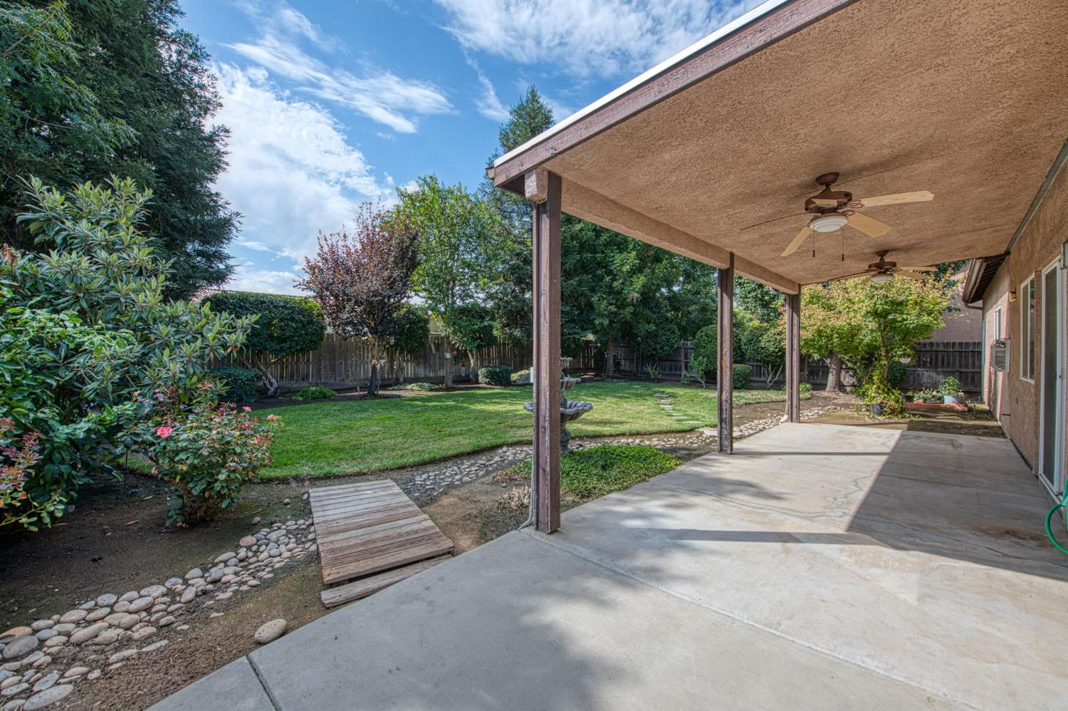3040 Holland Ave, Clovis, CA 93619