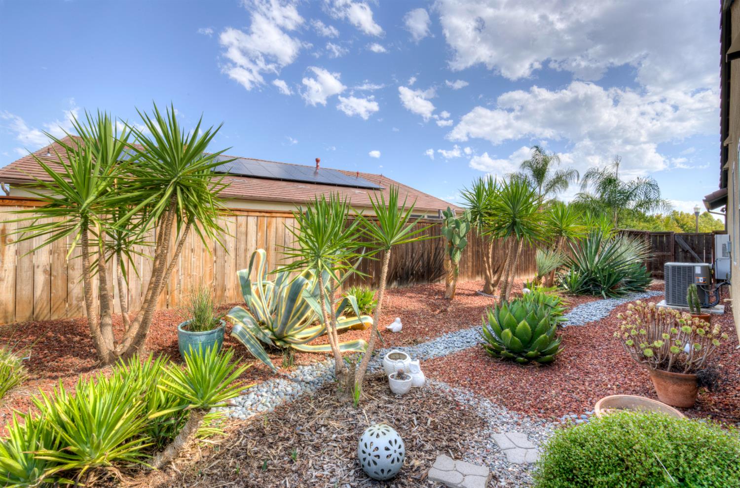 3285 Lincoln Ave, Clovis, CA 93619