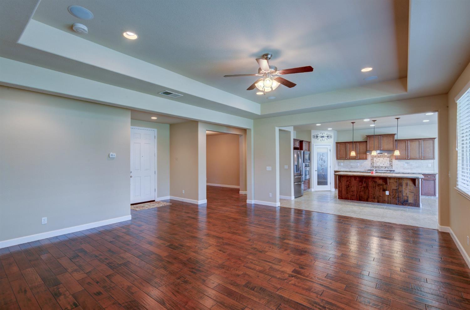 3285 Lincoln Ave, Clovis, CA 93619