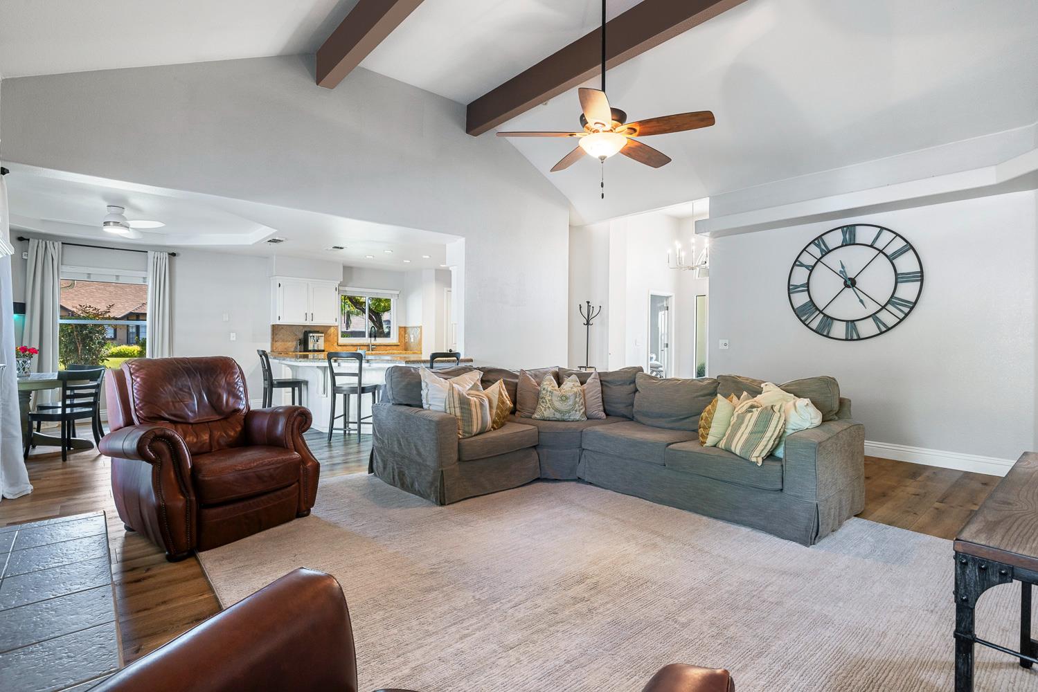 503 W Athens Ave, Clovis, CA 93611