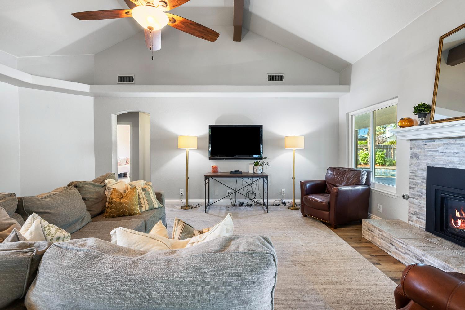 503 W Athens Ave, Clovis, CA 93611