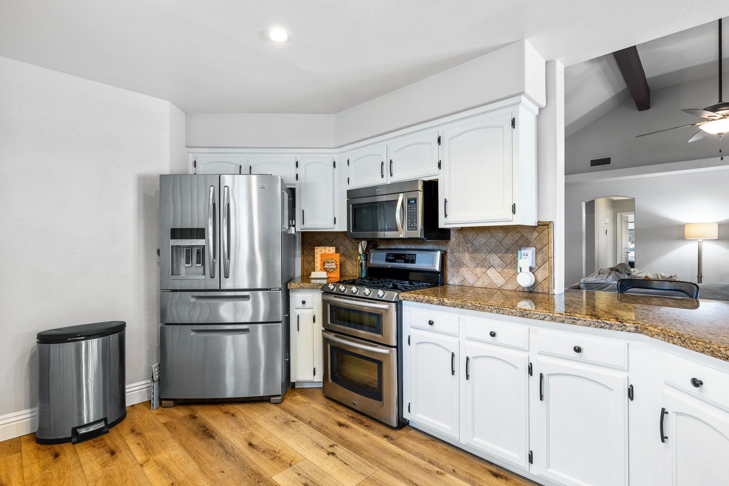 503 W Athens Ave, Clovis, CA 93611