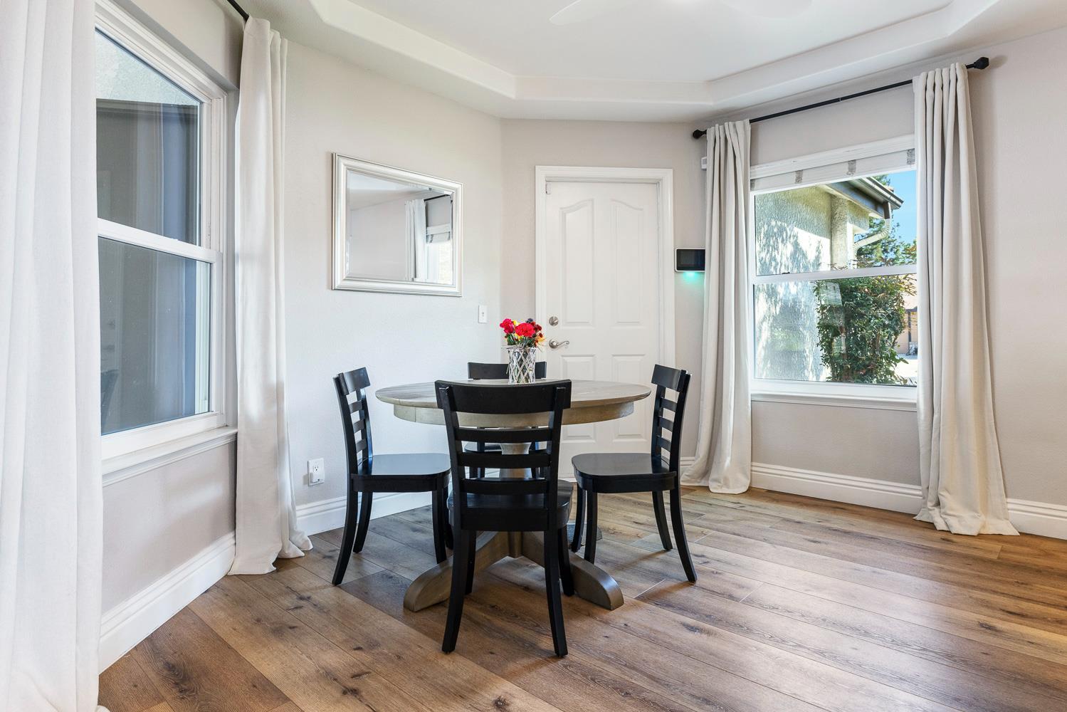 503 W Athens Ave, Clovis, CA 93611
