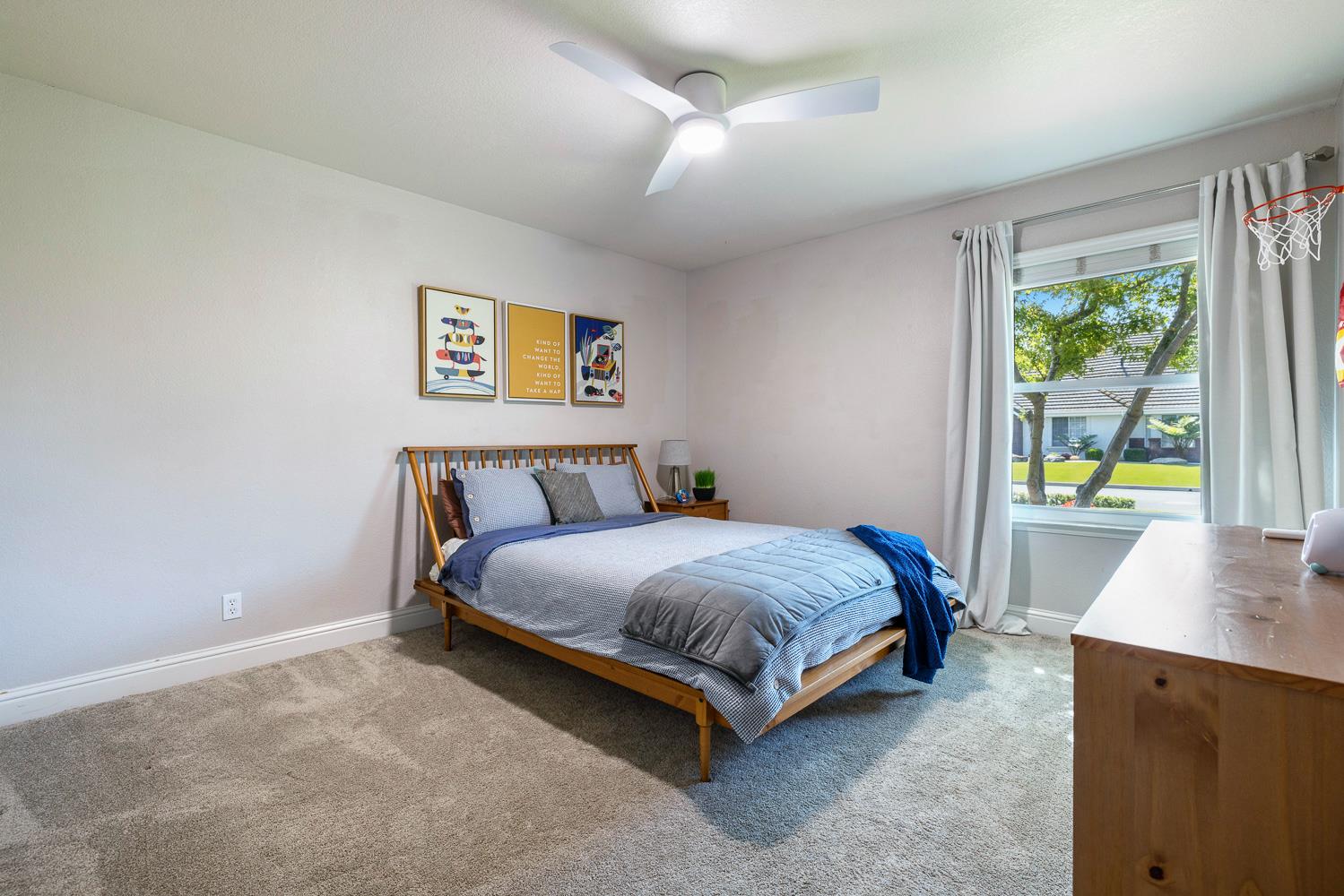 503 W Athens Ave, Clovis, CA 93611