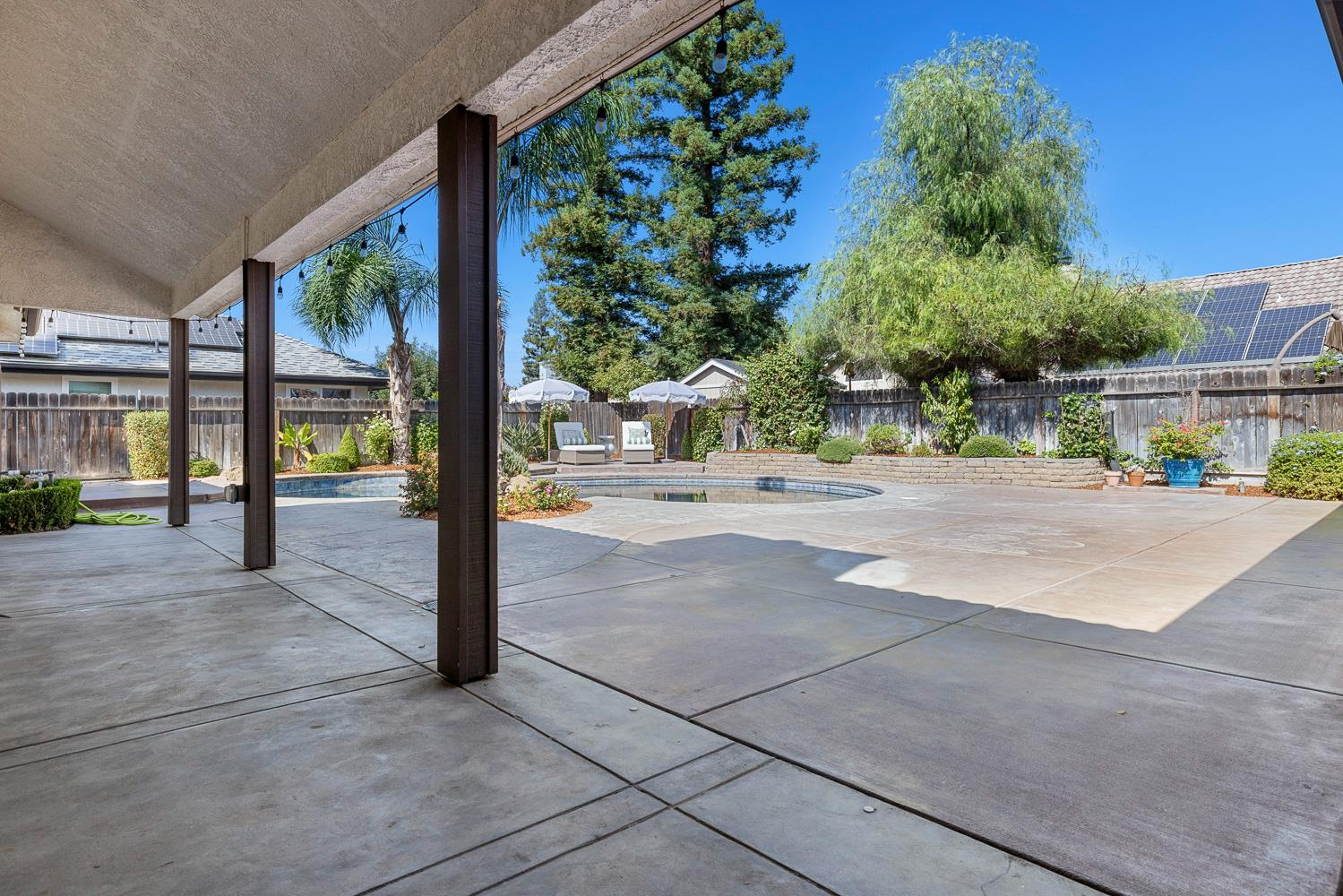 503 W Athens Ave, Clovis, CA 93611