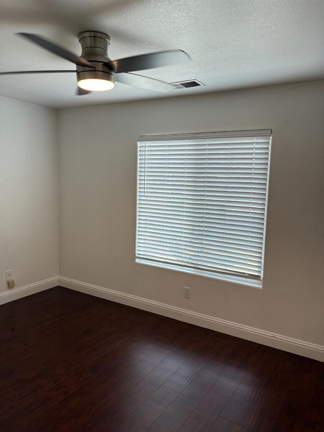 2962 Santa Ana Ave, Clovis, CA 93611