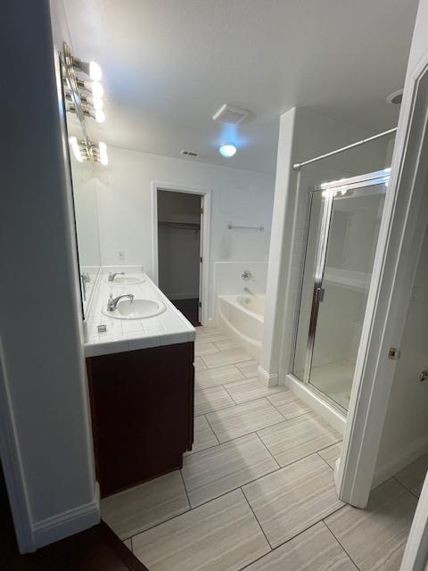 2962 Santa Ana Ave, Clovis, CA 93611