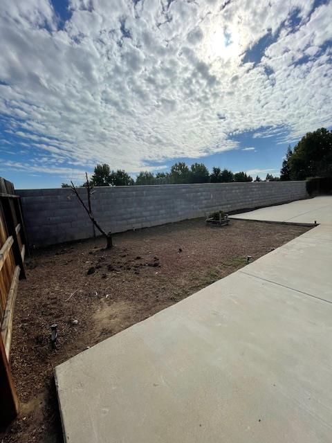 2962 Santa Ana Ave, Clovis, CA 93611