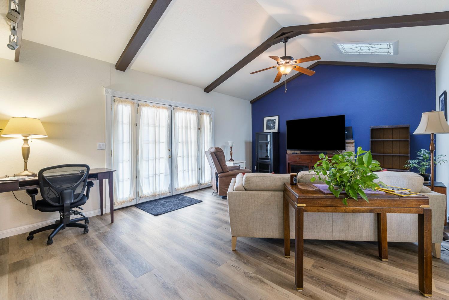 2877 Caesar Ave, Clovis, CA 93612