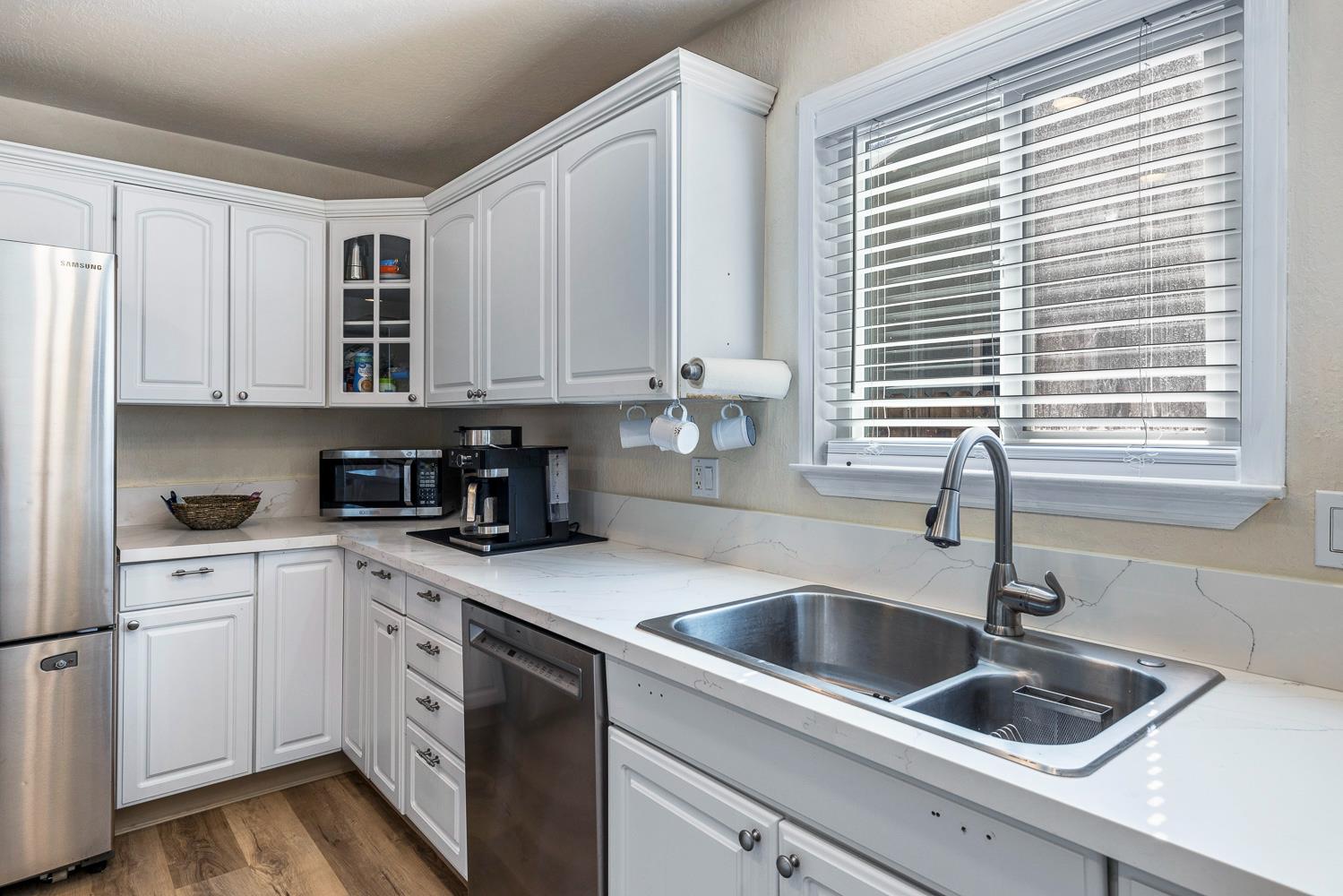 2877 Caesar Ave, Clovis, CA 93612