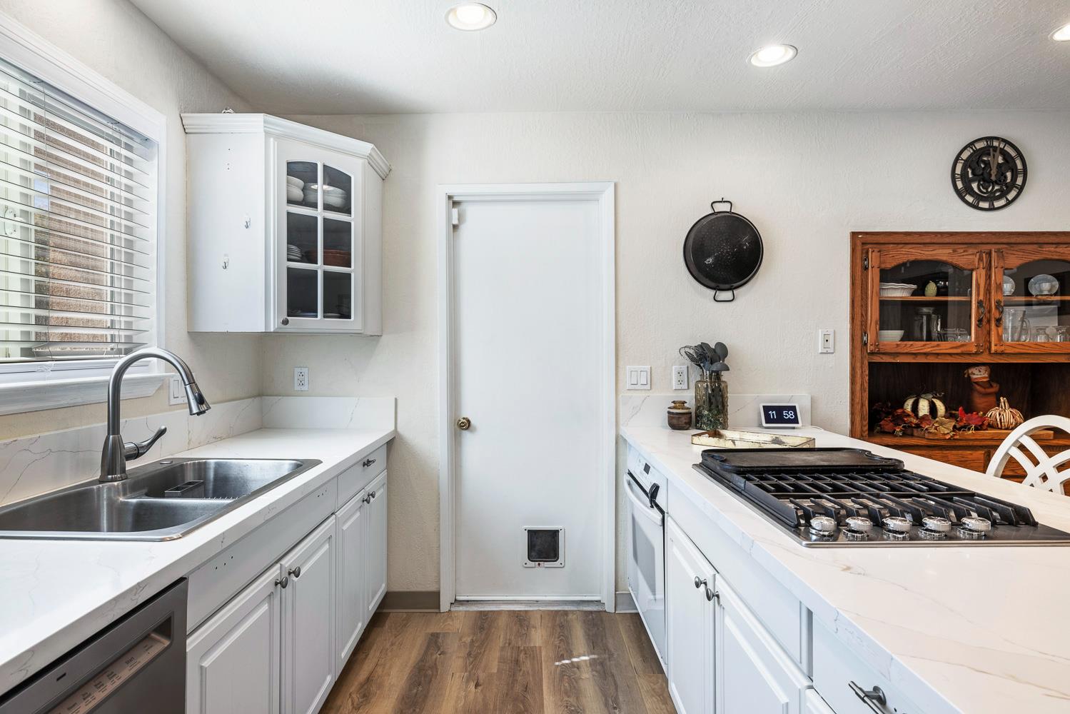 2877 Caesar Ave, Clovis, CA 93612