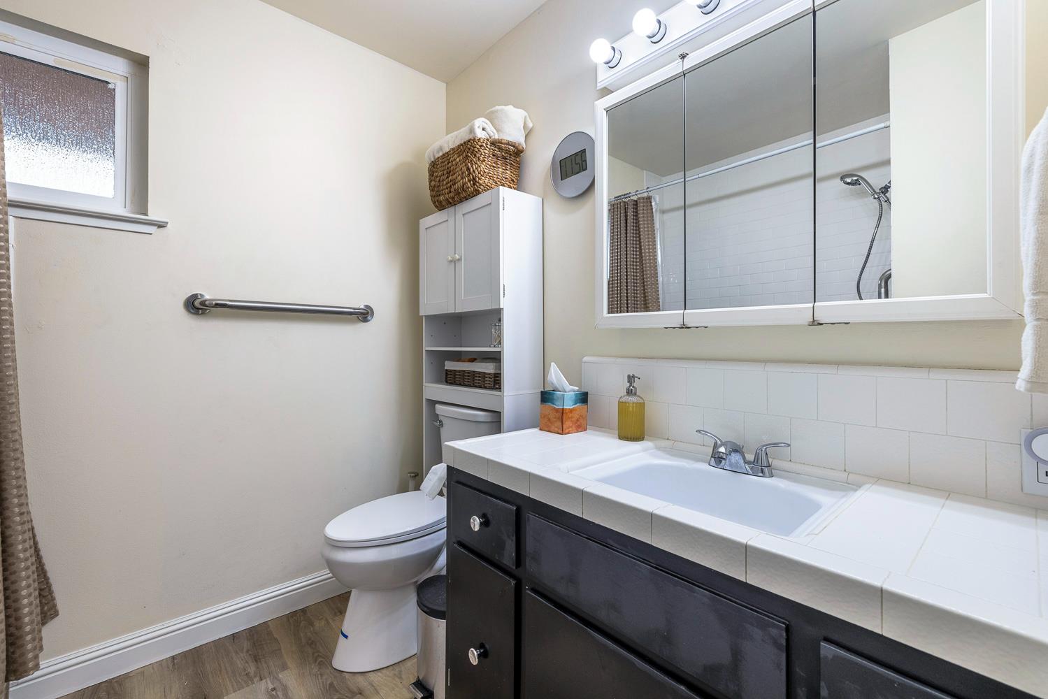2877 Caesar Ave, Clovis, CA 93612