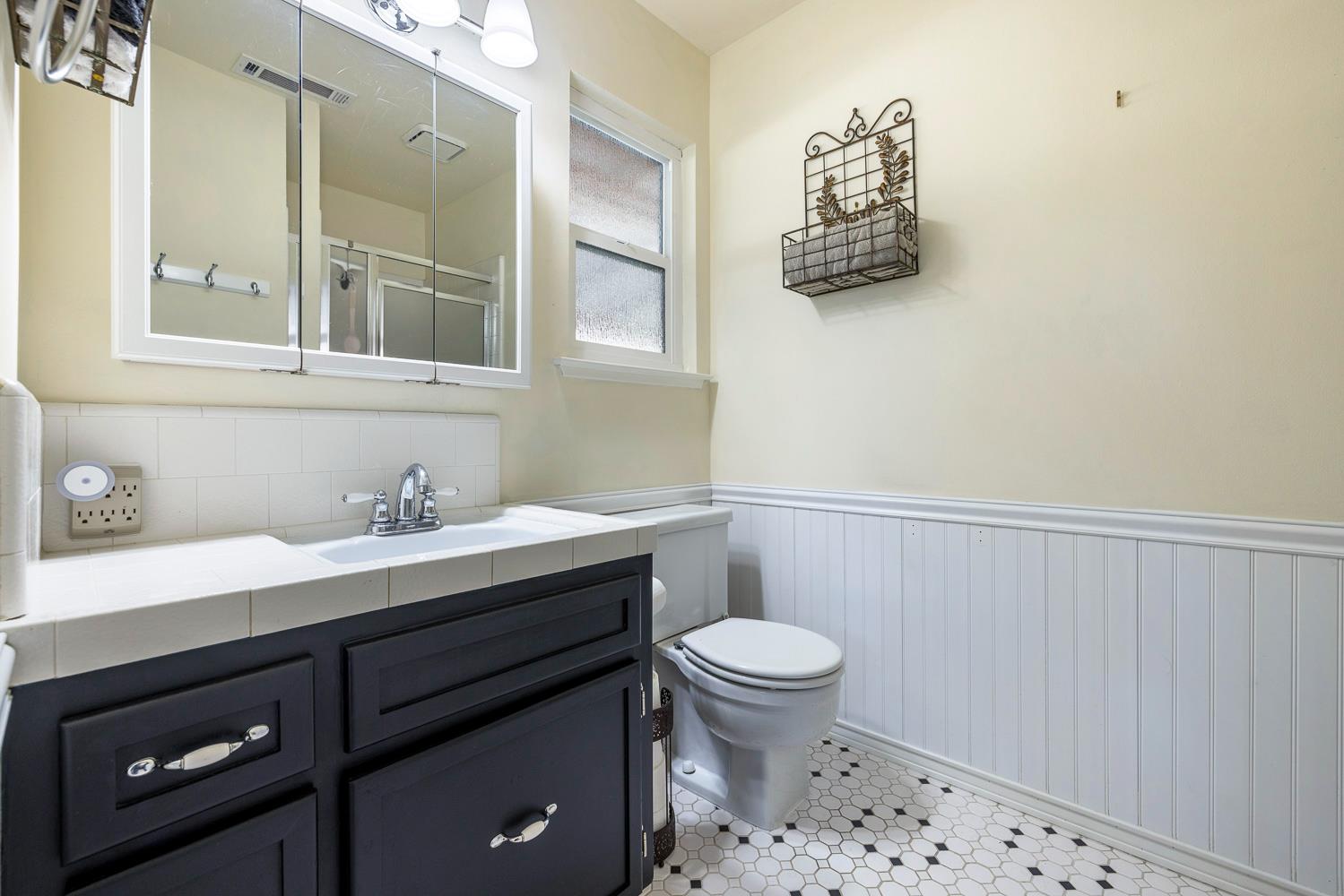 2877 Caesar Ave, Clovis, CA 93612
