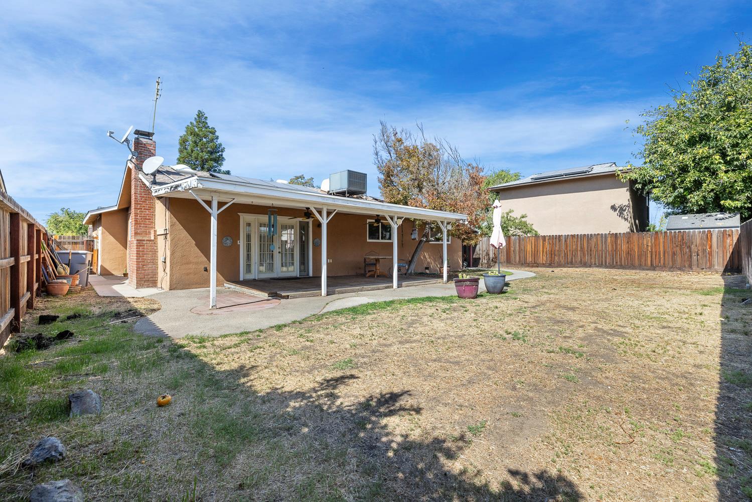 2877 Caesar Ave, Clovis, CA 93612