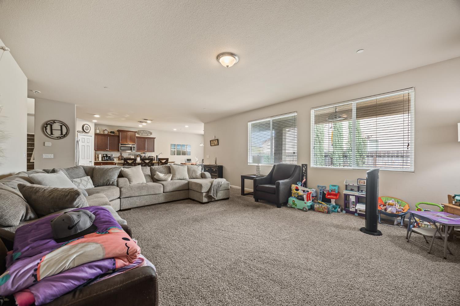 3507 Carmelita Ave, Clovis, CA 93619