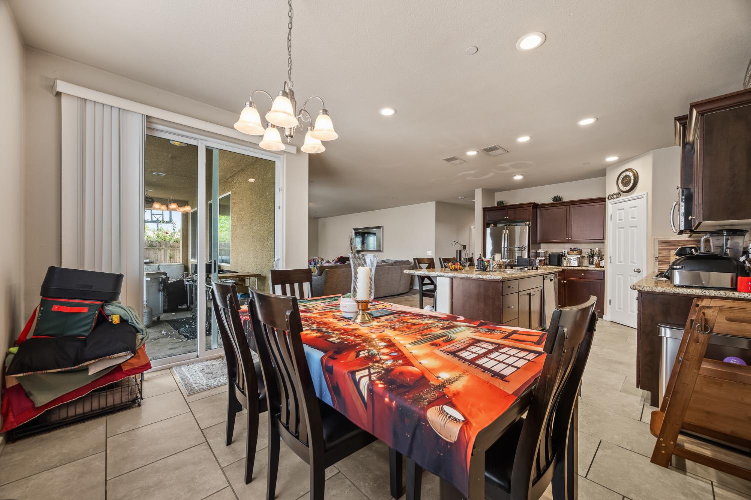 3507 Carmelita Ave, Clovis, CA 93619