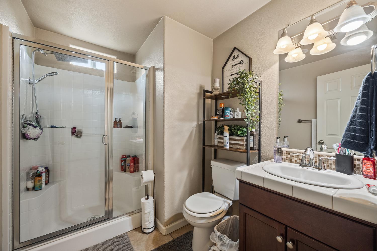 3507 Carmelita Ave, Clovis, CA 93619