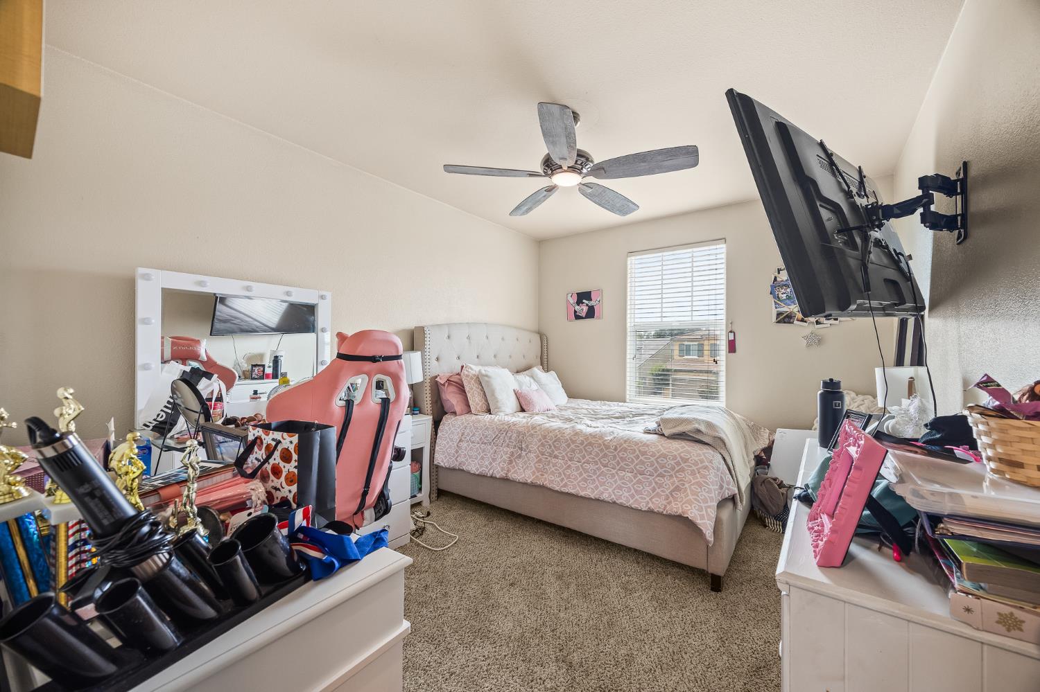 3507 Carmelita Ave, Clovis, CA 93619