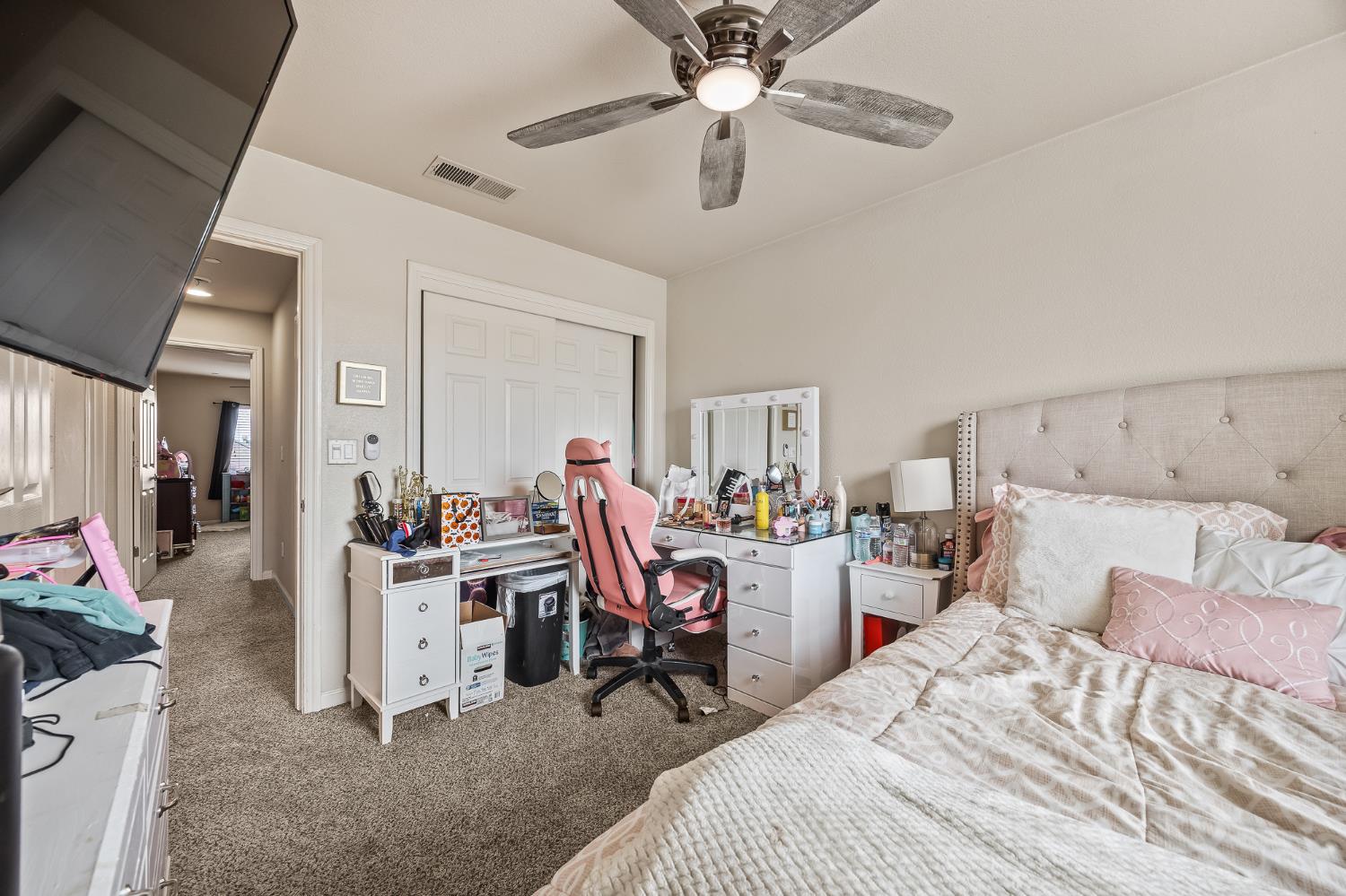 3507 Carmelita Ave, Clovis, CA 93619