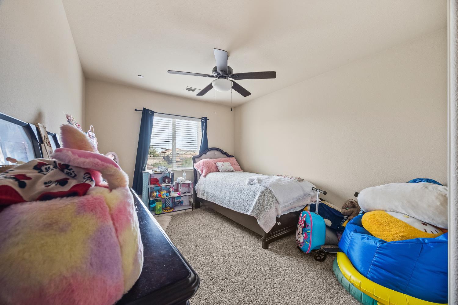 3507 Carmelita Ave, Clovis, CA 93619