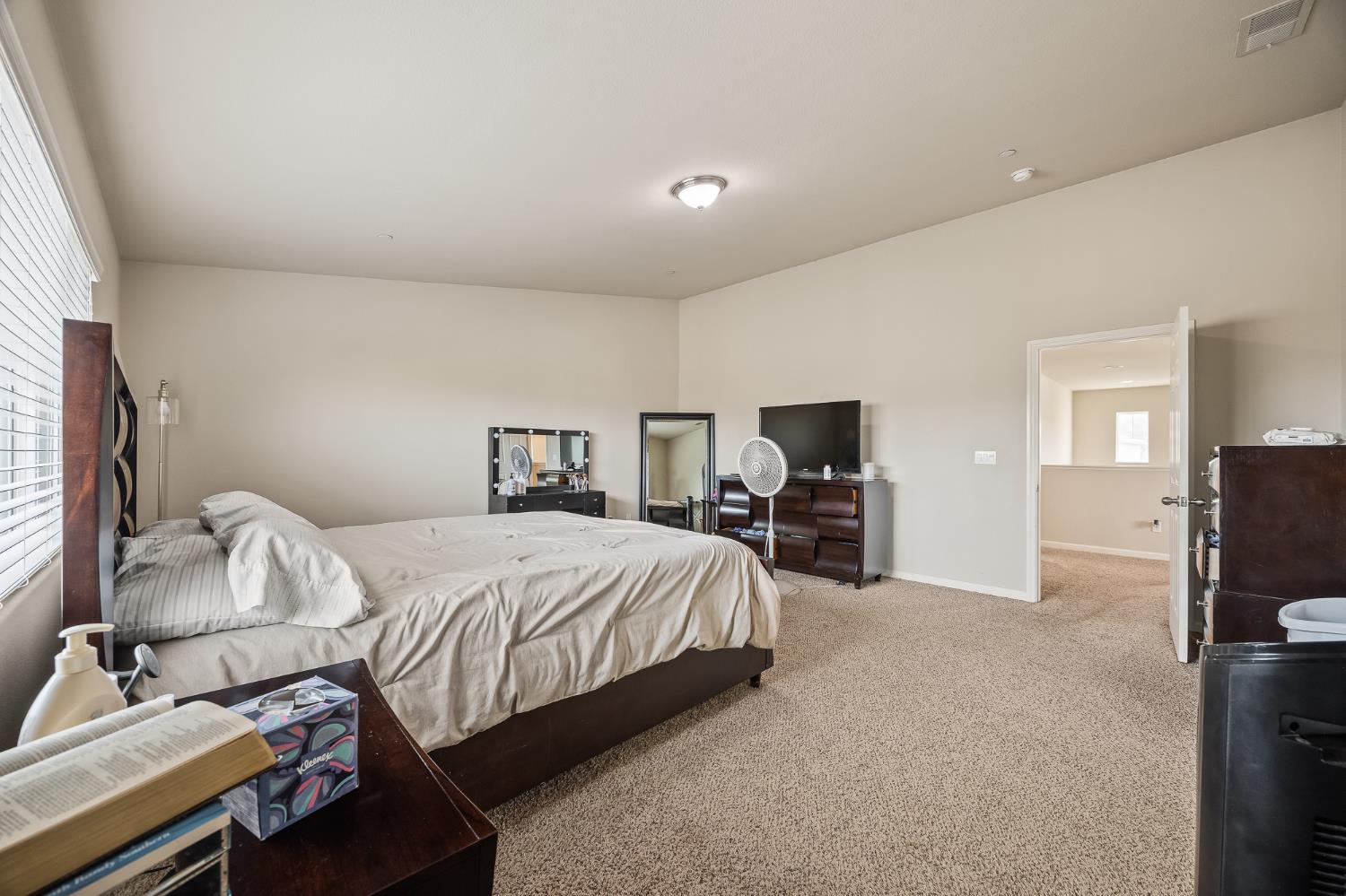 3507 Carmelita Ave, Clovis, CA 93619
