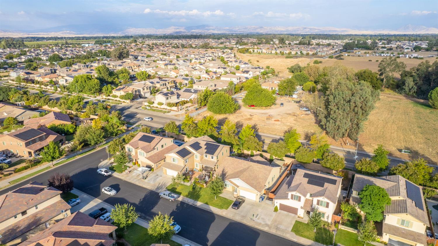1697 Whiteash Ave, Clovis, CA 93619