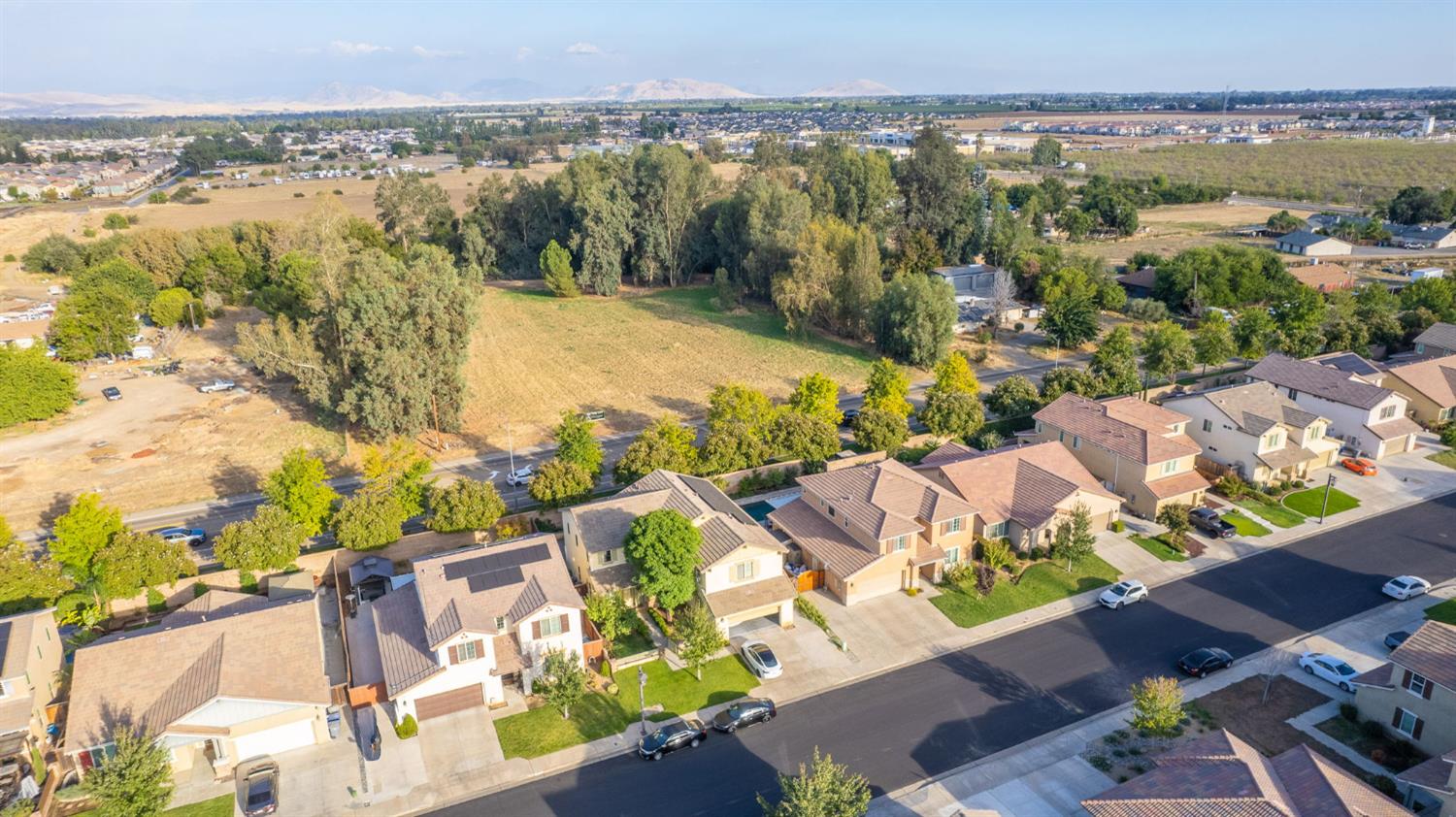 1697 Whiteash Ave, Clovis, CA 93619