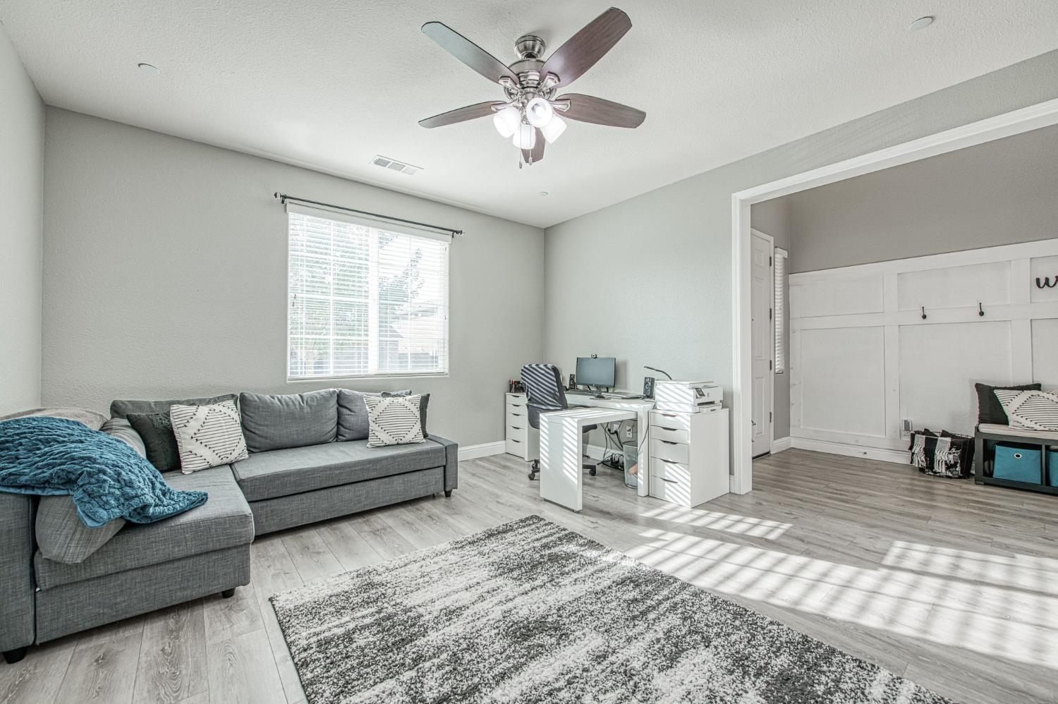 1697 Whiteash Ave, Clovis, CA 93619