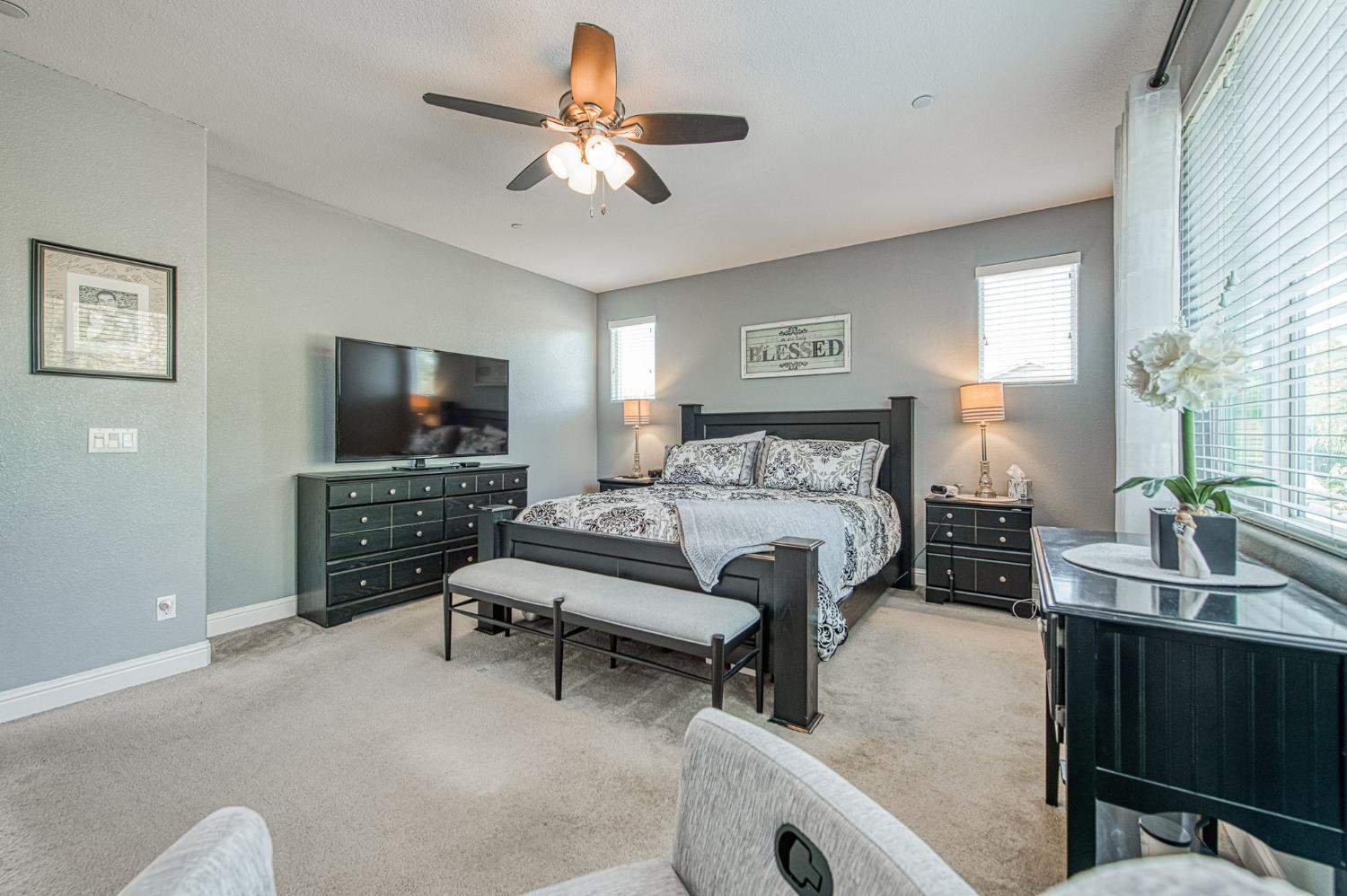 1697 Whiteash Ave, Clovis, CA 93619