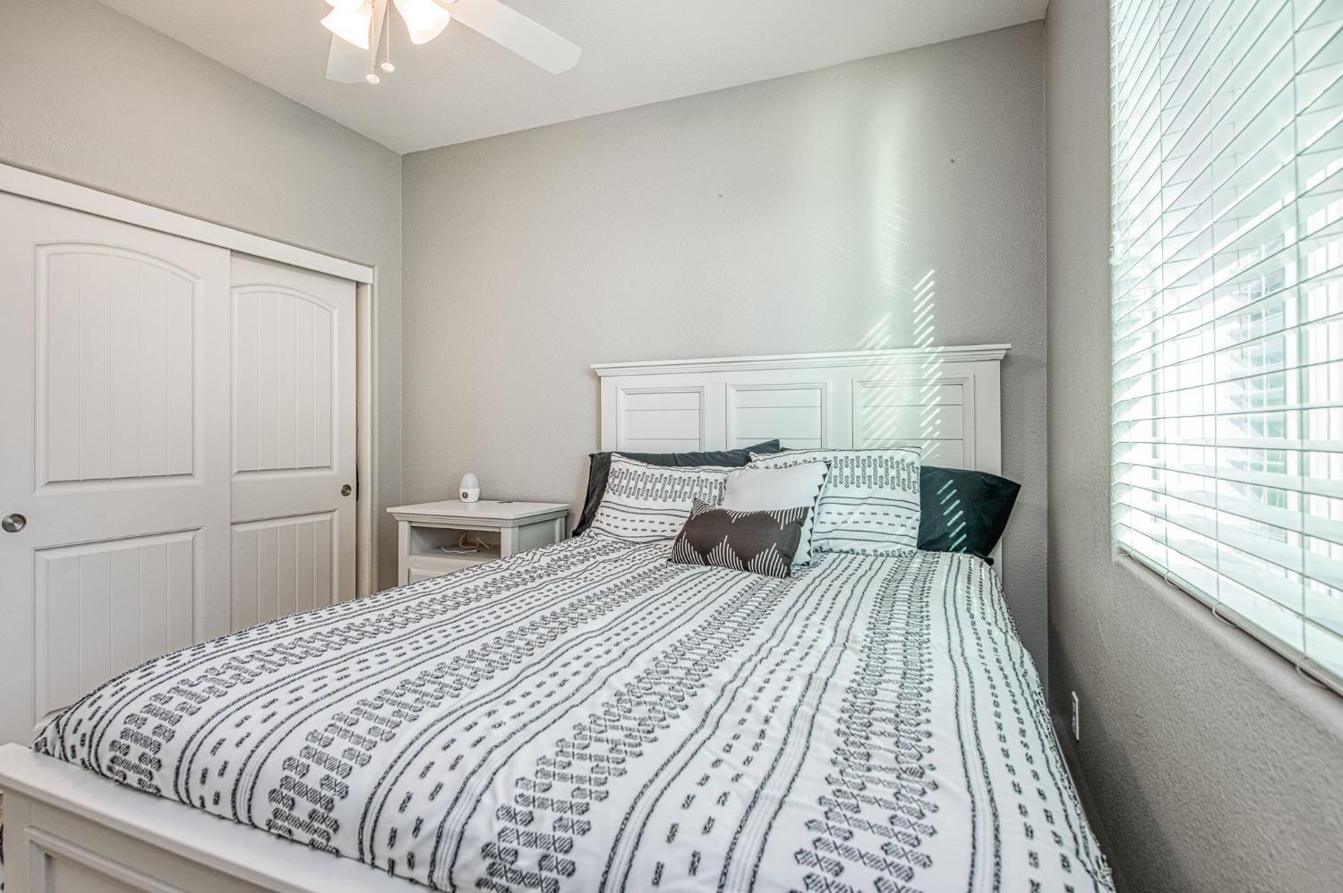 1697 Whiteash Ave, Clovis, CA 93619
