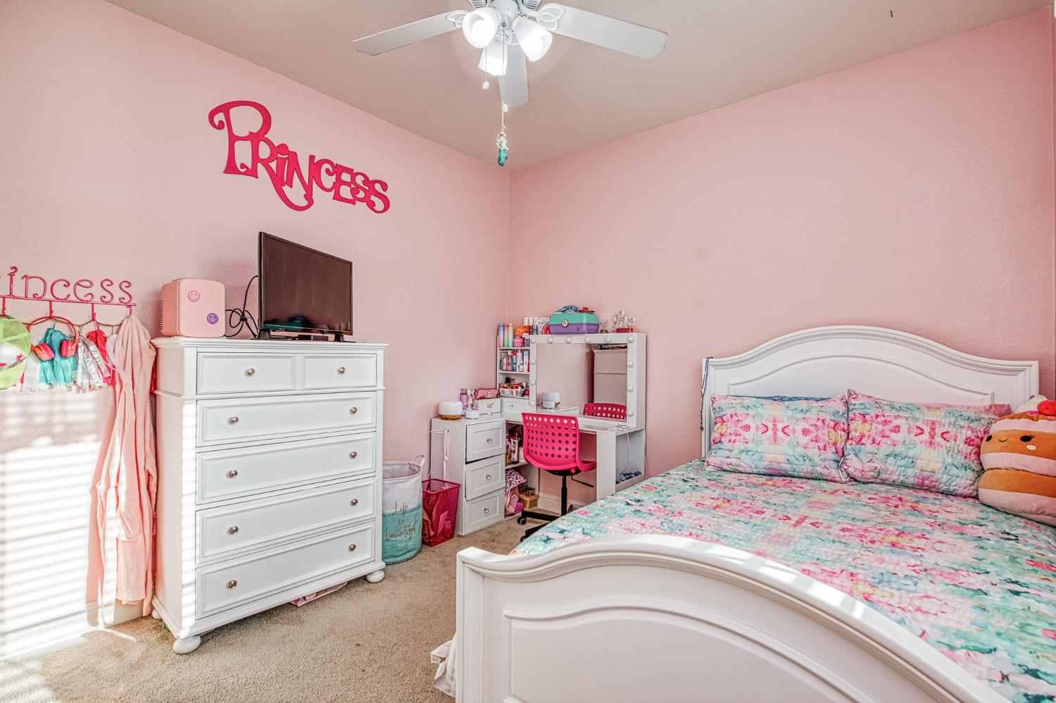 1697 Whiteash Ave, Clovis, CA 93619