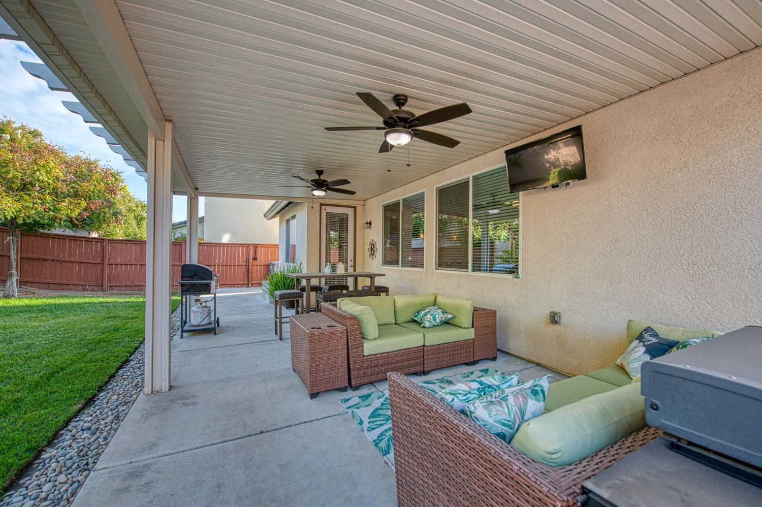 1697 Whiteash Ave, Clovis, CA 93619
