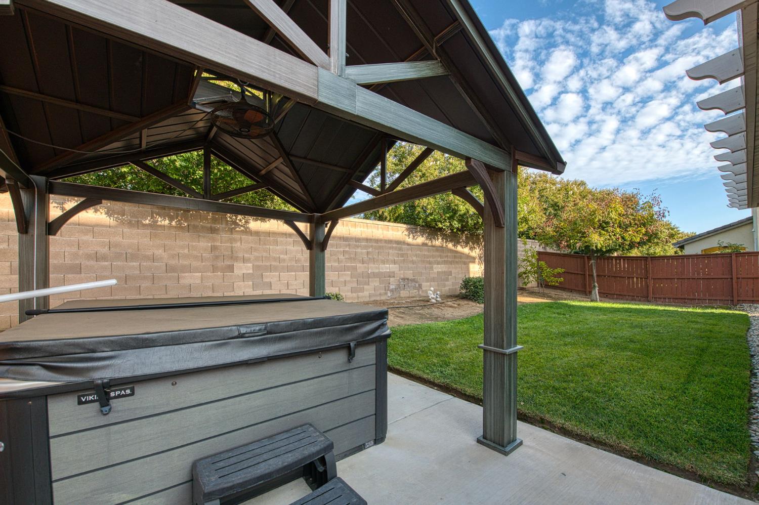 1697 Whiteash Ave, Clovis, CA 93619