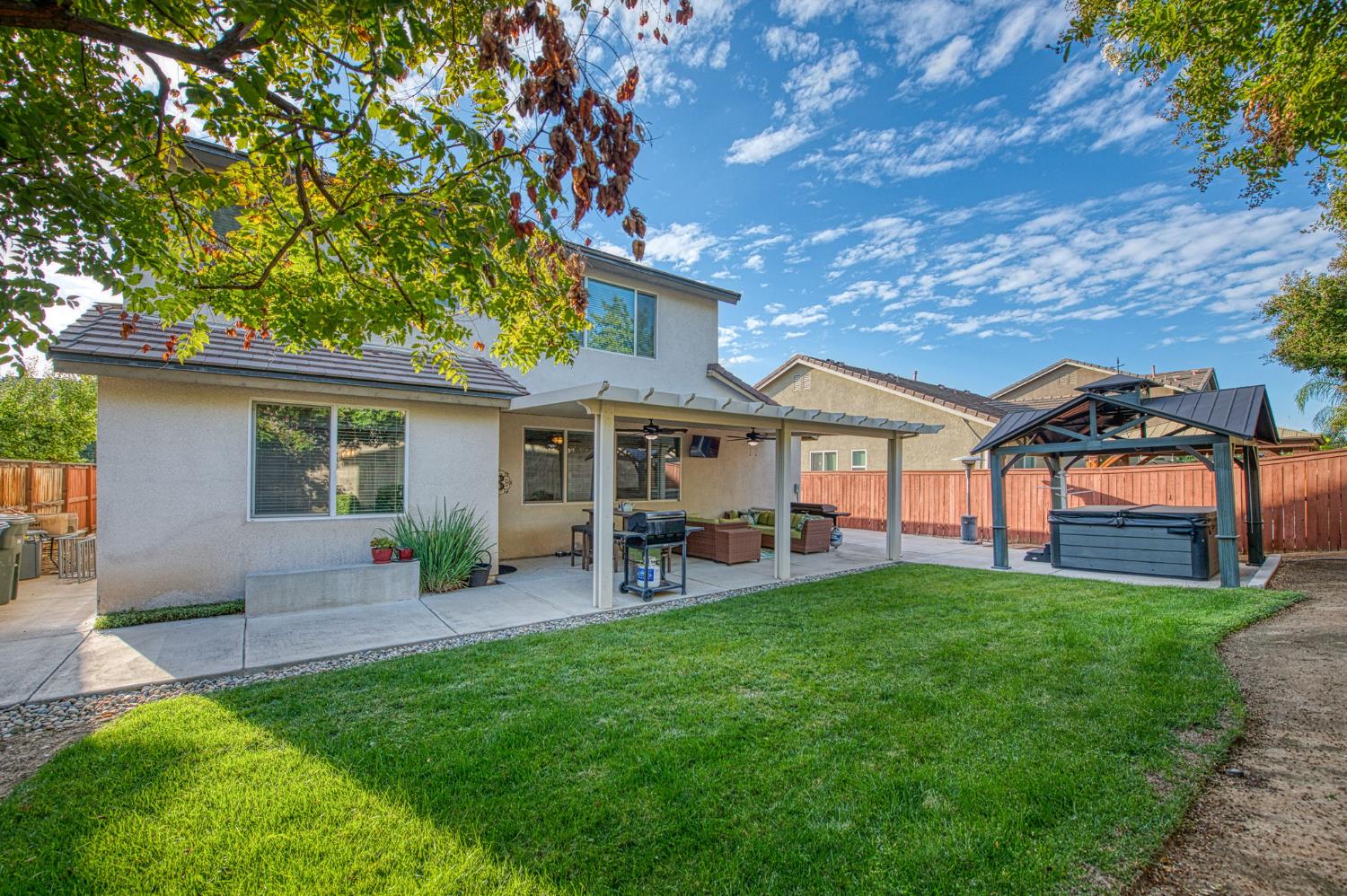 1697 Whiteash Ave, Clovis, CA 93619