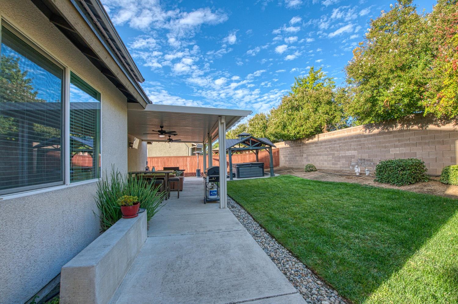 1697 Whiteash Ave, Clovis, CA 93619