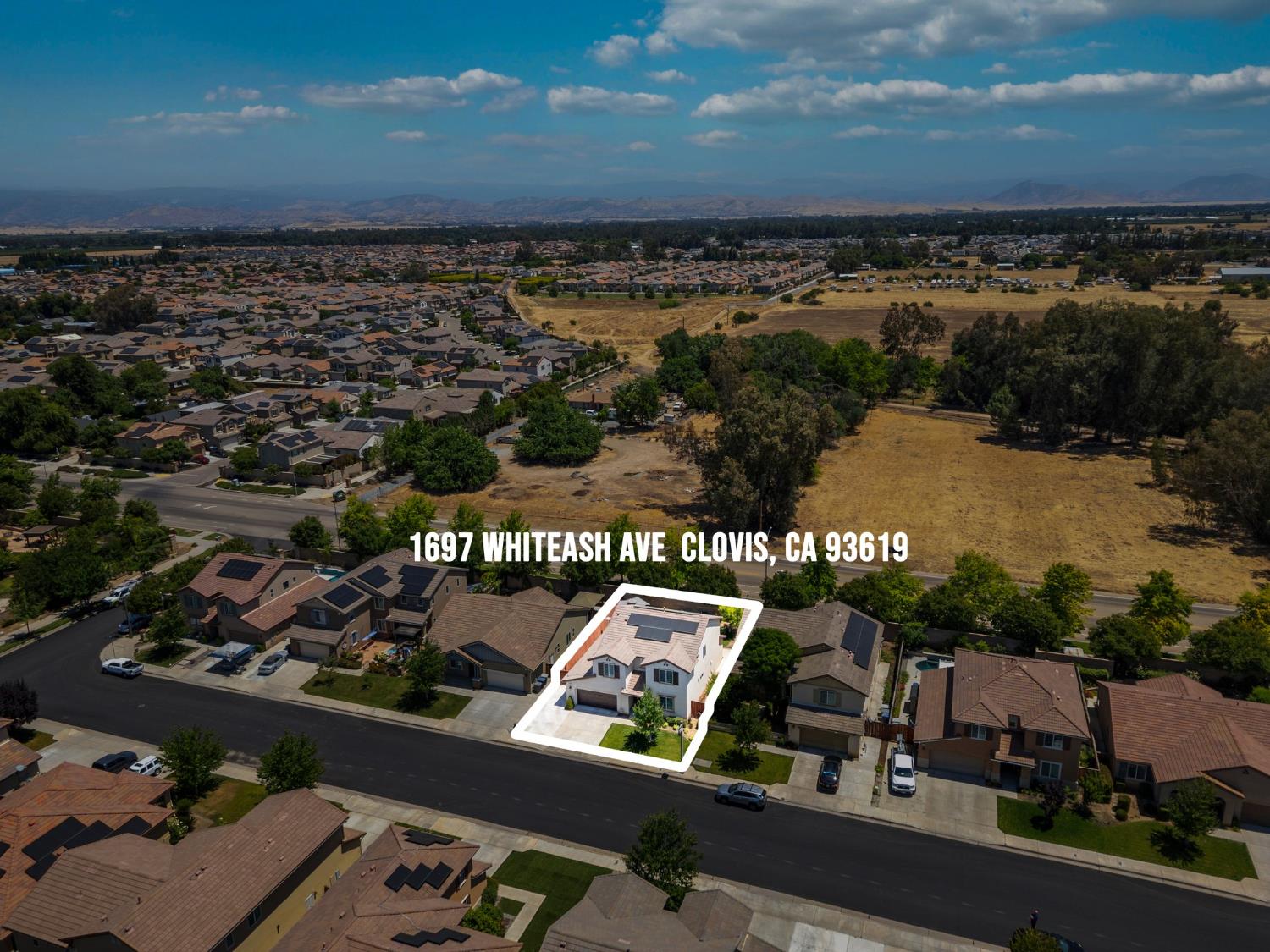 1697 Whiteash Ave, Clovis, CA 93619