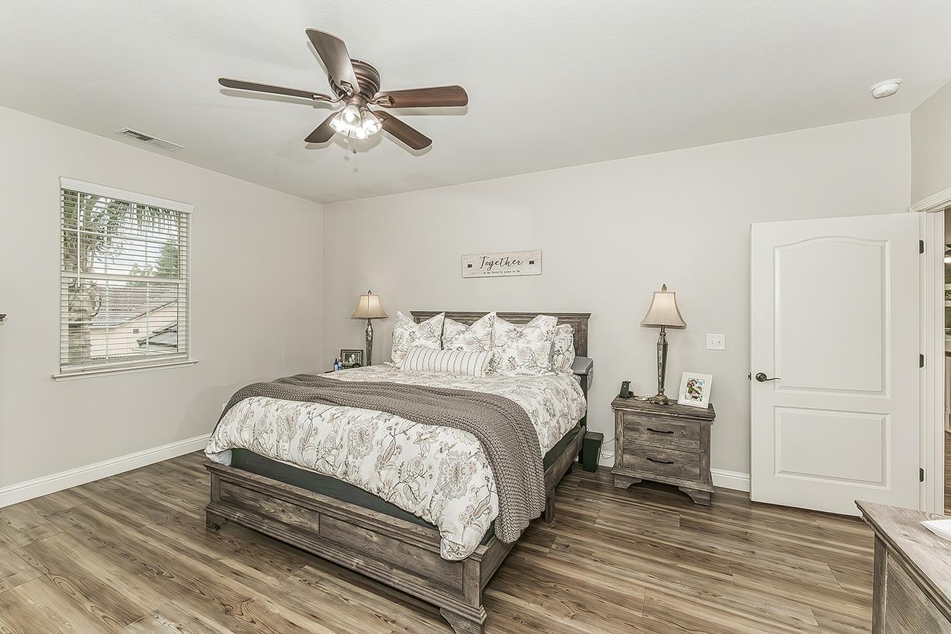 1175 Applegate Ave, Clovis, CA 93611