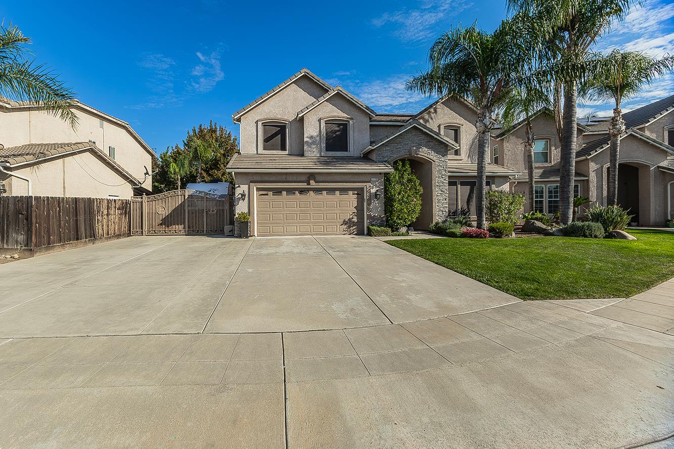 1175 Applegate Ave, Clovis, CA 93611