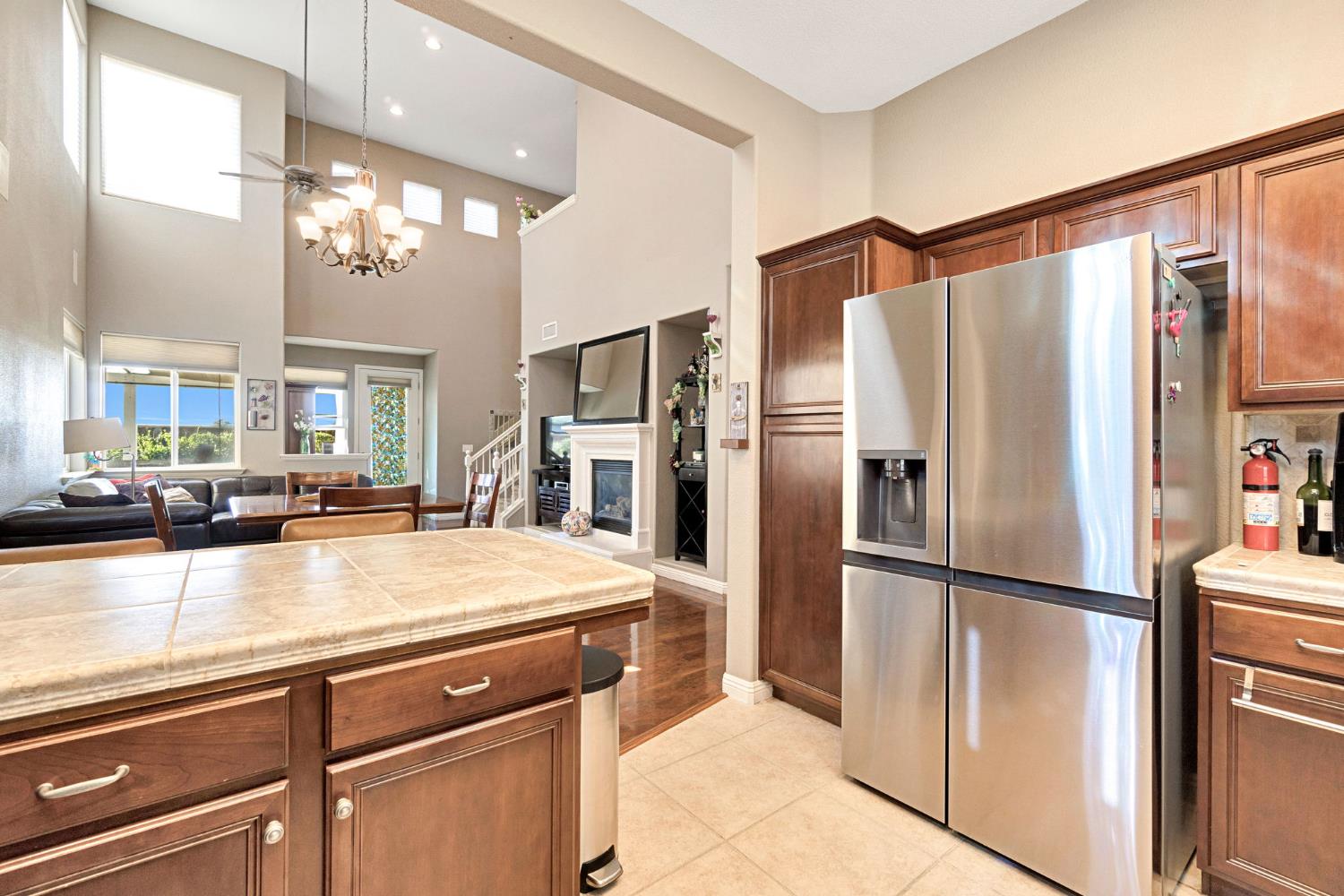 1916 N Tuscany Ln, Clovis, CA 93619