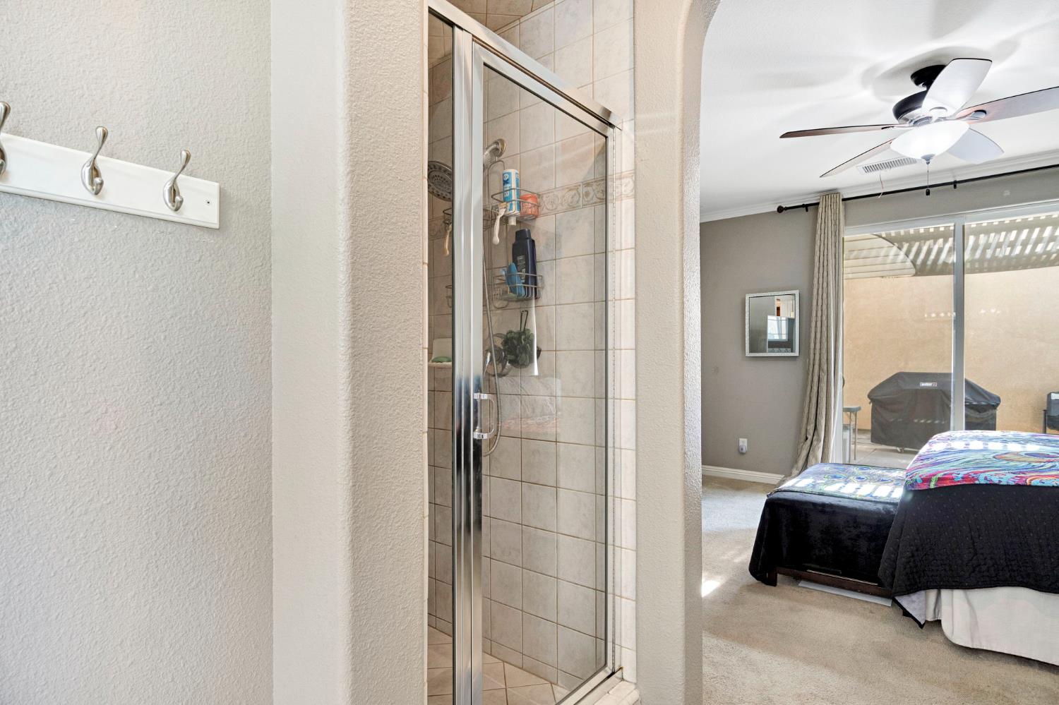 1916 N Tuscany Ln, Clovis, CA 93619